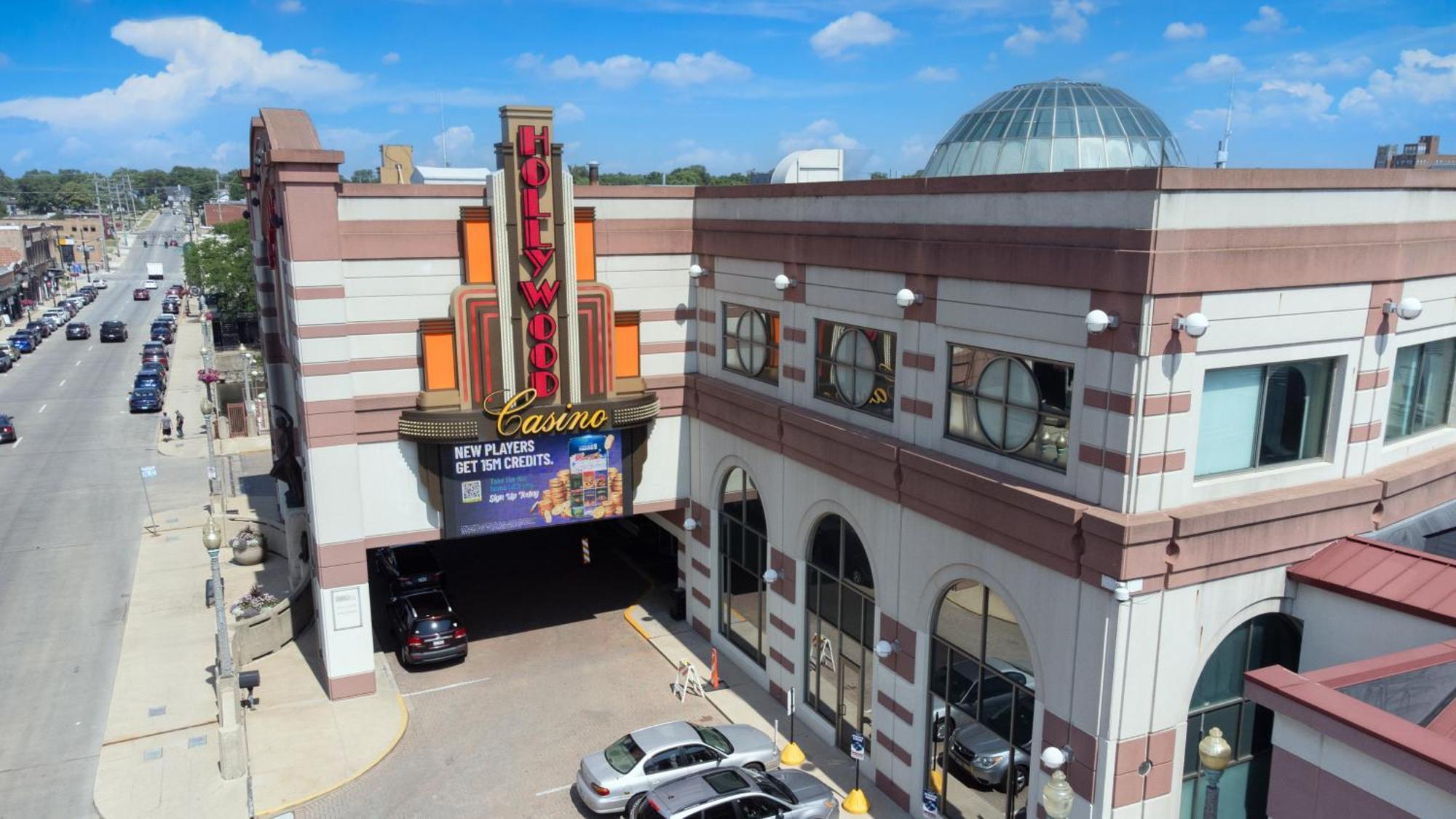 Hometowne Studios By Red Roof And Conference Center Chicago - N Aurora Naperville North Aurora Zewnętrze zdjęcie